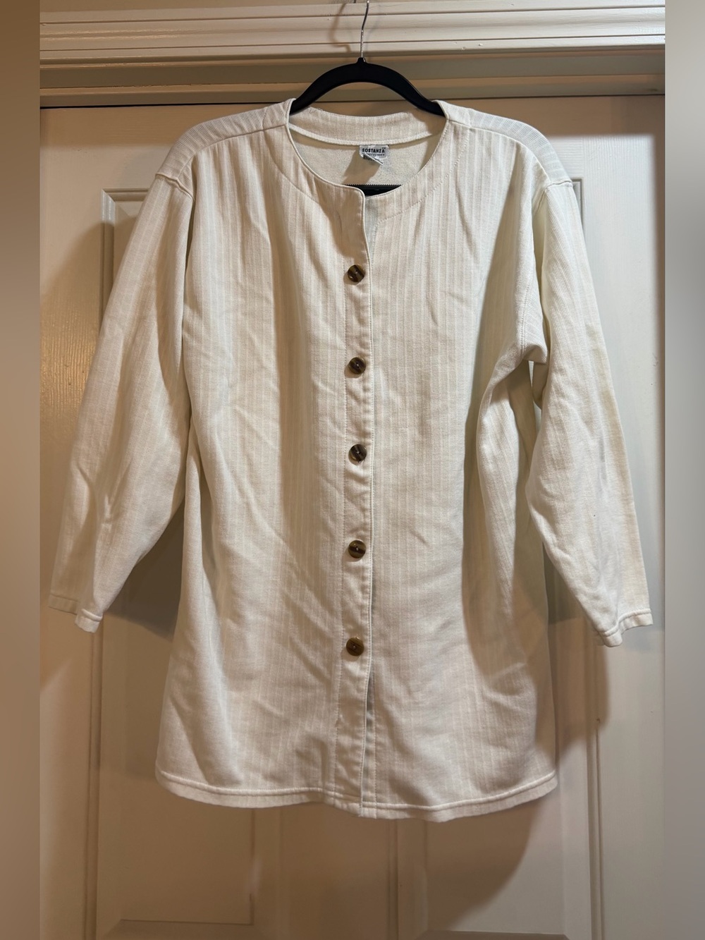 Casual Button-Front Cream Shirt Size Medium